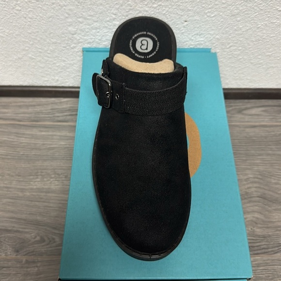 Bzees Women's Open Book Mule In Black Leather (WIDE) - Picture 3 of 8